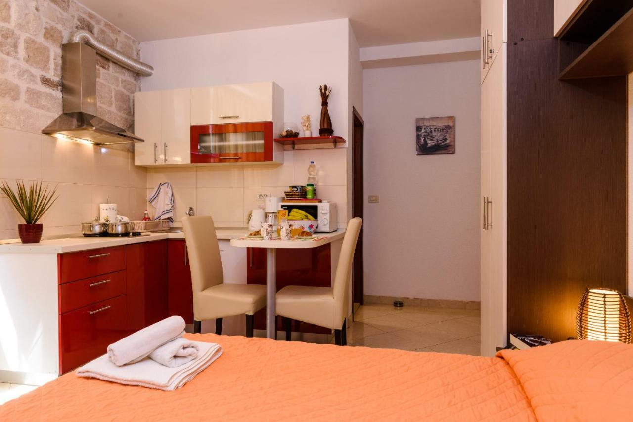 Apartments Dora -Free Parking Traù Esterno foto